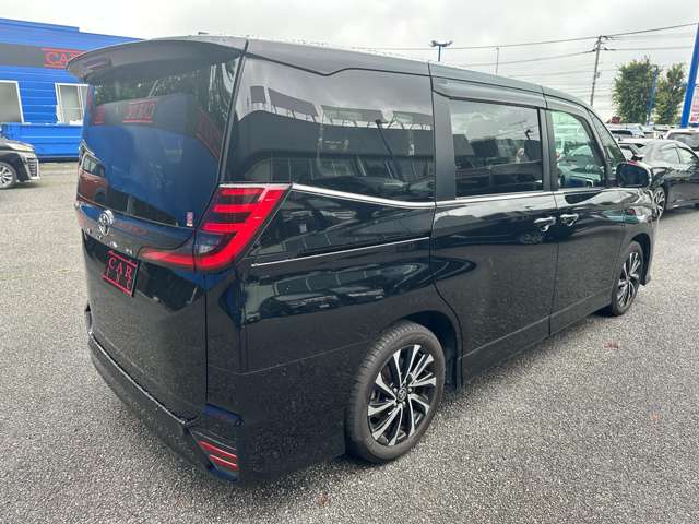 トヨタ ノア ２．０ Ｓ－Ｚ R5年 (関東) 99