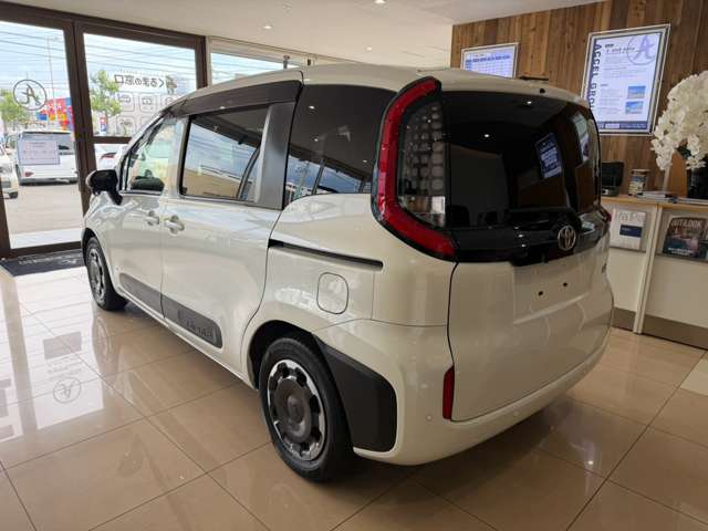 トヨタ シエンタ　ハイブリッド ハイブリッド １．５ Ｚ R5年 () 99