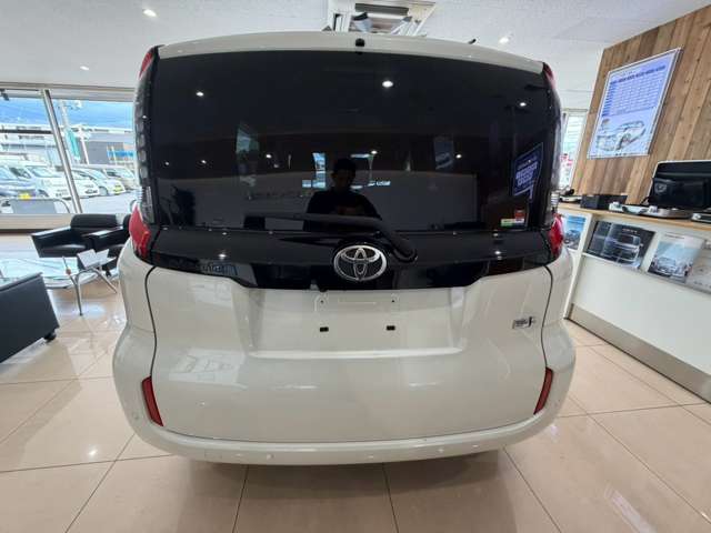 トヨタ シエンタ　ハイブリッド ハイブリッド １．５ Ｚ R5年 () 99