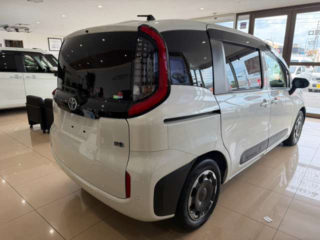 トヨタ シエンタ　ハイブリッド ハイブリッド １．５ Ｚ R5年 () 99