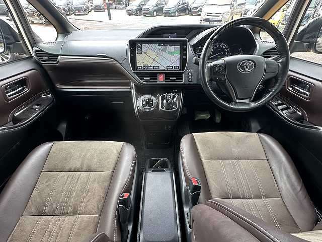 トヨタ エスクァイア　ハイブリッド １．８ ハイブリッド ＧＩ プレミアムパッケージ H30年 (関東) 99