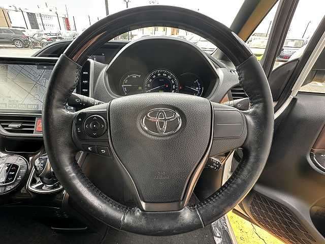 トヨタ エスクァイア　ハイブリッド １．８ ハイブリッド ＧＩ プレミアムパッケージ H30年 (関東) 99