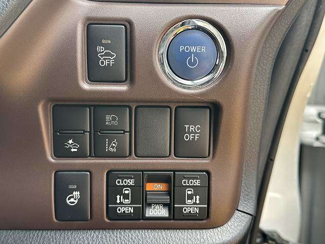トヨタ エスクァイア　ハイブリッド １．８ ハイブリッド ＧＩ プレミアムパッケージ H30年 (関東) 99