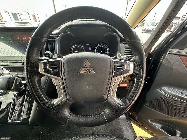 三菱 デリカ　Ｄ：５ ２．２ Ｇ パワーパッケージ ディーゼルターボ ４ＷＤ R1年 (関東) 99