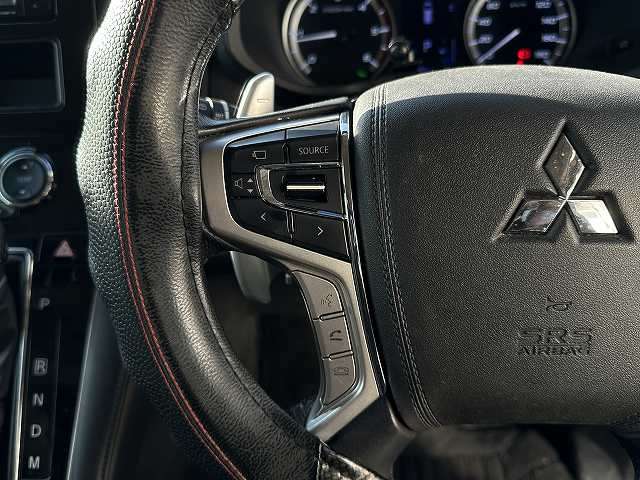 三菱 デリカ　Ｄ：５ アーバンギア ２．２ Ｇ パワーパッケージ ディーゼルターボ ４ＷＤ R1年 (関東) 99