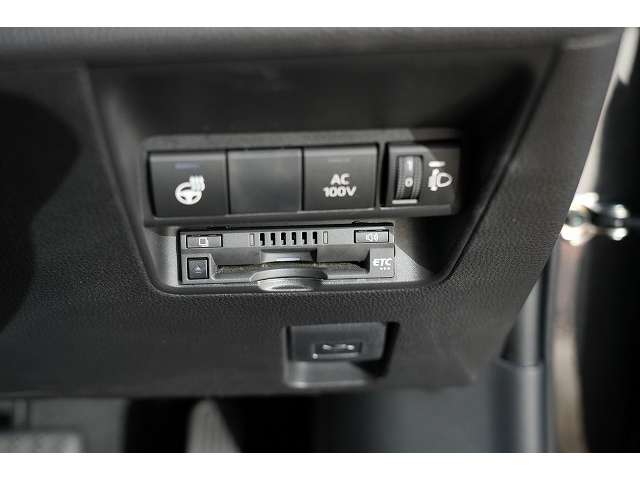 トヨタ アクア １．５ Ｇ R3年 (関東) 99