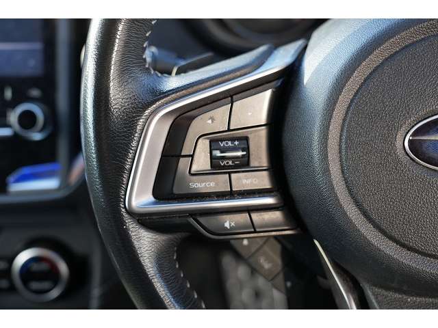 スバル インプレッサスポーツ ２．０ Ｉ－Ｓ アイサイト ４ＷＤ H29年 (関東) 99