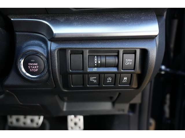 スバル インプレッサスポーツ ２．０ Ｉ－Ｓ アイサイト ４ＷＤ H29年 (関東) 99