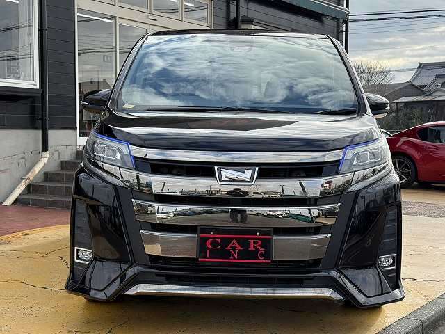 トヨタ ノア ２．０ ＳＩ ＷＸＢ R1年 (関東) 99