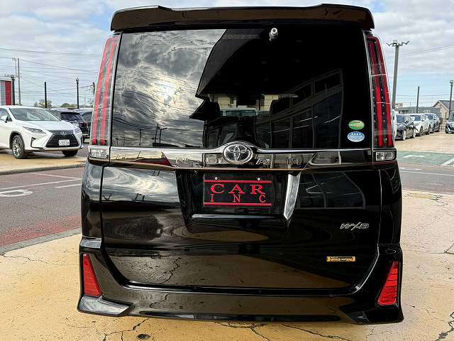 トヨタ ノア ２．０ ＳＩ ＷＸＢ R1年 (関東) 99