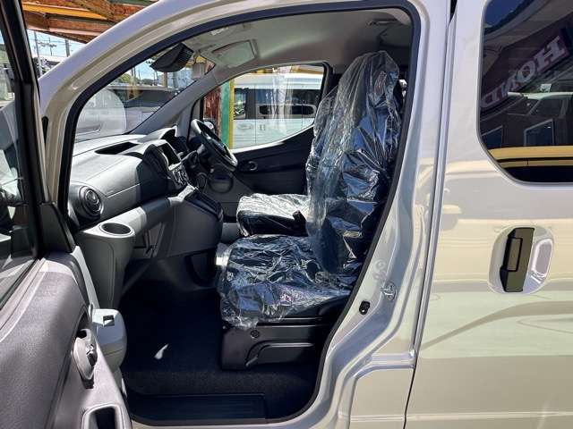 日産 ＮＶ２００バネットバン １．６ ＧＸ アウトドア ブラック エディション ４ＷＤ R8年 (東海) 99