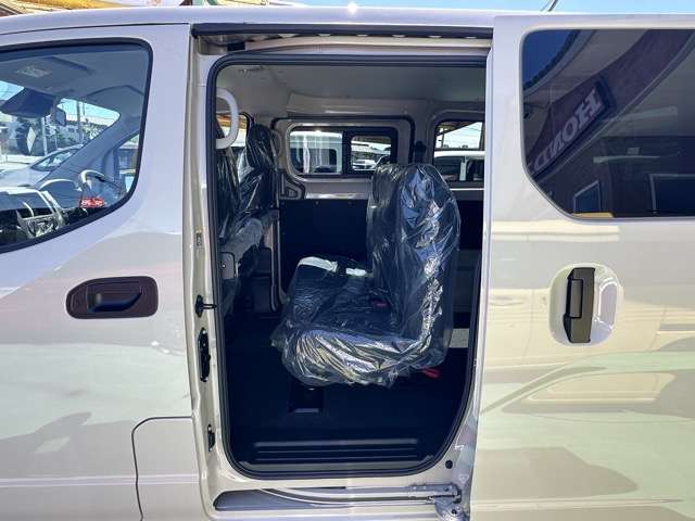 日産 ＮＶ２００バネットバン １．６ ＧＸ アウトドア ブラック エディション ４ＷＤ R8年 (東海) 99