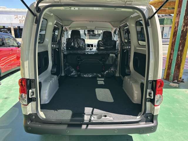 日産 ＮＶ２００バネットバン １．６ ＧＸ アウトドア ブラック エディション ４ＷＤ R8年 (東海) 99