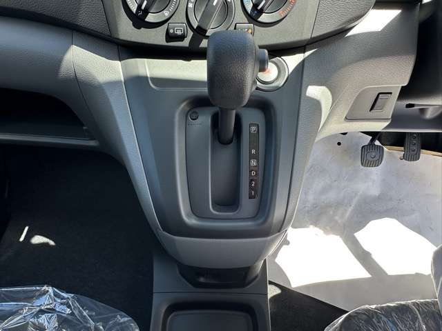 日産 ＮＶ２００バネットバン １．６ ＧＸ アウトドア ブラック エディション ４ＷＤ R8年 (東海) 99