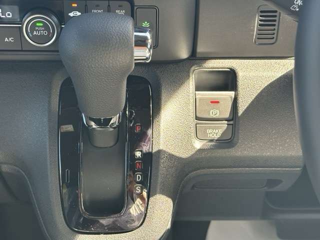 ホンダ Ｎ　ＢＯＸ カスタム ６６０ ターボ コーディネートスタイル モノトーン R8年 (東海) 99
