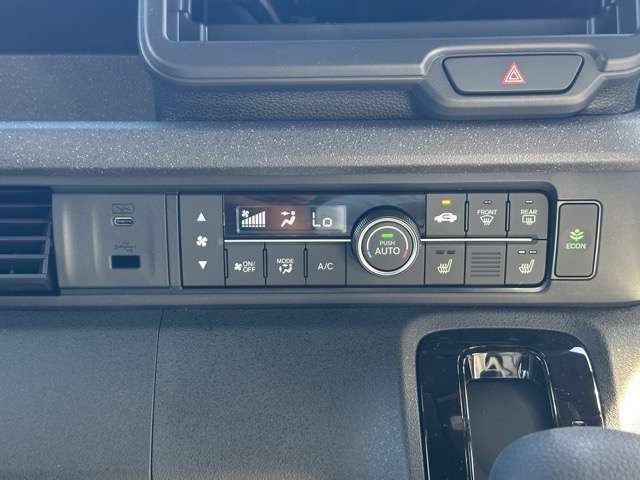 ホンダ Ｎ　ＢＯＸ カスタム ６６０ ターボ コーディネートスタイル モノトーン R8年 (東海) 99