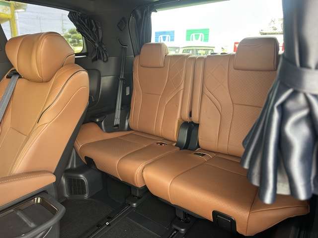トヨタ ヴェルファイア　ハイブリッド ハイブリッド ２．５ Ｚプレミア Ｅ－ＦＯＵＲ ４ＷＤ R7年 (東海) 99