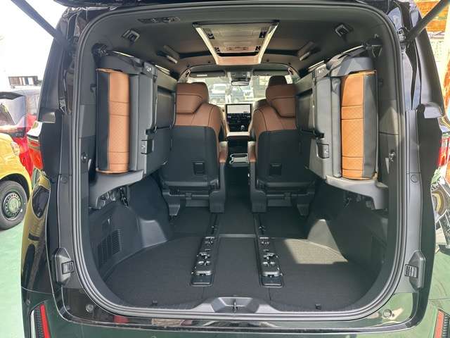 トヨタ ヴェルファイア　ハイブリッド ハイブリッド ２．５ Ｚプレミア Ｅ－ＦＯＵＲ ４ＷＤ R7年 (東海) 99