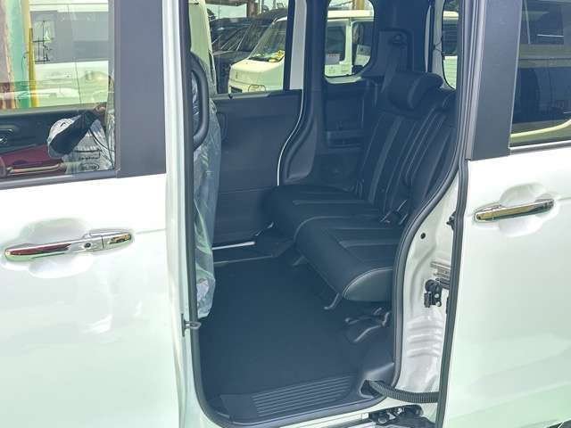 ホンダ Ｎ　ＢＯＸ カスタム ６６０ ターボ コーディネートスタイル ２トーン R8年 (東海) 99