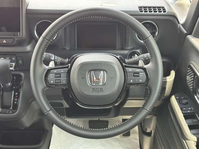 ホンダ Ｎ　ＢＯＸ カスタム ６６０ ターボ コーディネートスタイル ２トーン R8年 (東海) 99