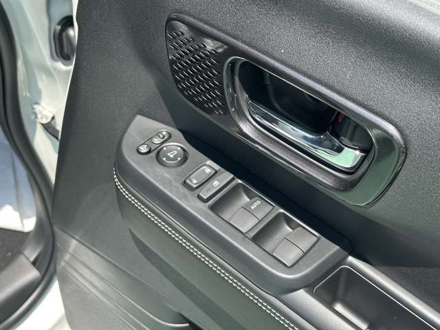 ホンダ Ｎ　ＢＯＸ カスタム ６６０ ターボ コーディネートスタイル ２トーン R8年 (東海) 99