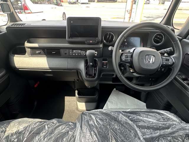 ホンダ Ｎ　ＢＯＸ カスタム ６６０ ターボ コーディネートスタイル ２トーン R8年 (東海) 99