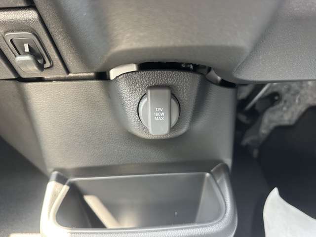 ホンダ Ｎ　ＢＯＸ カスタム ６６０ ターボ コーディネートスタイル ２トーン R8年 (東海) 99