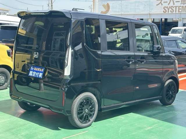 ホンダ Ｎ　ＢＯＸ カスタム ６６０ ブラック スタイル R8年 (東海) 99