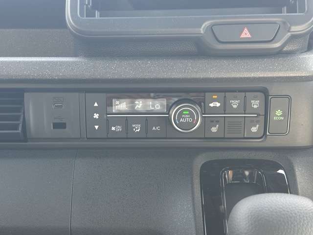 ホンダ Ｎ　ＢＯＸ カスタム ６６０ ブラック スタイル R8年 (東海) 99