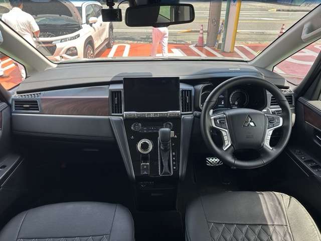 三菱 デリカ　Ｄ：５ ２．２ Ｐ ディーゼルターボ ４ＷＤ R6年 (東海) 99