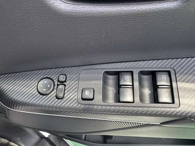 三菱 デリカ　Ｄ：５ ２．２ Ｐ ディーゼルターボ ４ＷＤ R6年 (東海) 99