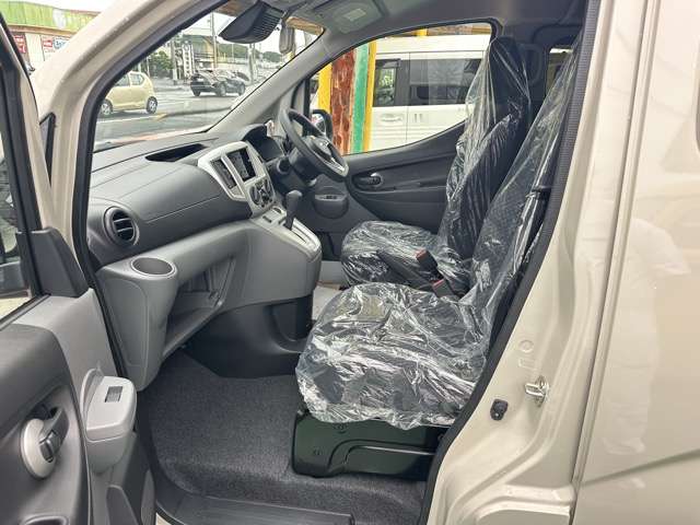 日産 ＮＶ２００バネット １．６ １６Ｘ－３Ｒ アウトドア ブラック エディション R8年 (東海) 99