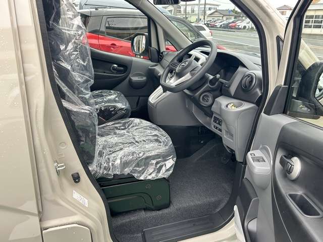 日産 ＮＶ２００バネット １．６ １６Ｘ－３Ｒ アウトドア ブラック エディション R8年 (東海) 99