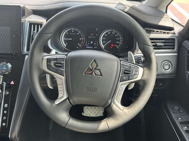 三菱 デリカ　Ｄ：５ ２．２ シャモニー 電動サイドステップ非装着車 ディーゼルターボ ４ＷＤ R7年 (東海) 99