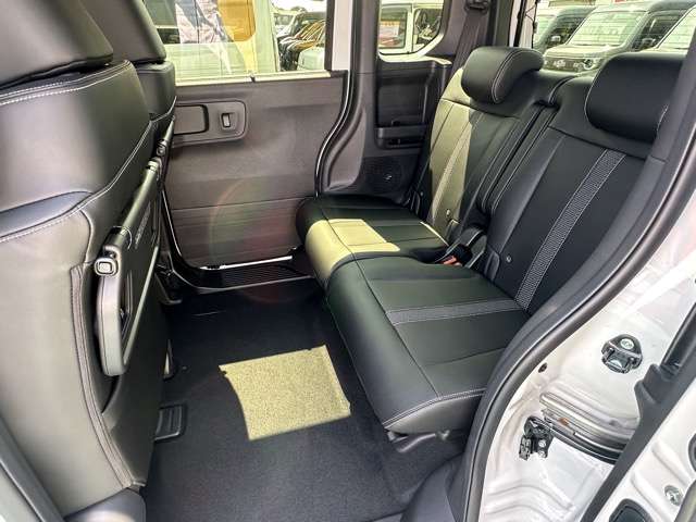 ホンダ Ｎ　ＢＯＸ カスタム ６６０ ターボ コーディネートスタイル モノトーン R8年 (東海) 99