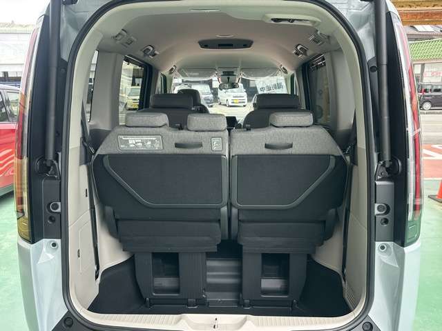 ホンダ ステップワゴン　ハイブリッド ２．０ Ｅ：ＨＥＶ エアー ＥＸ ３０周年特別仕様車 R8年 (東海) 99