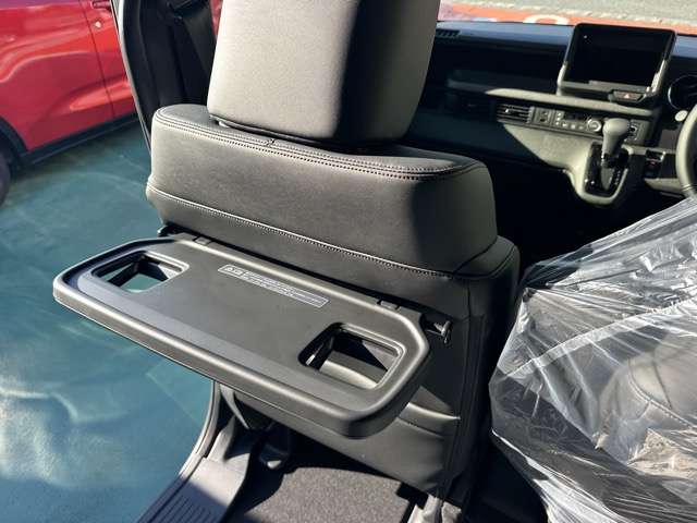 ホンダ Ｎ　ＢＯＸ カスタム ６６０ ターボ ブラック スタイル R8年 (東海) 99