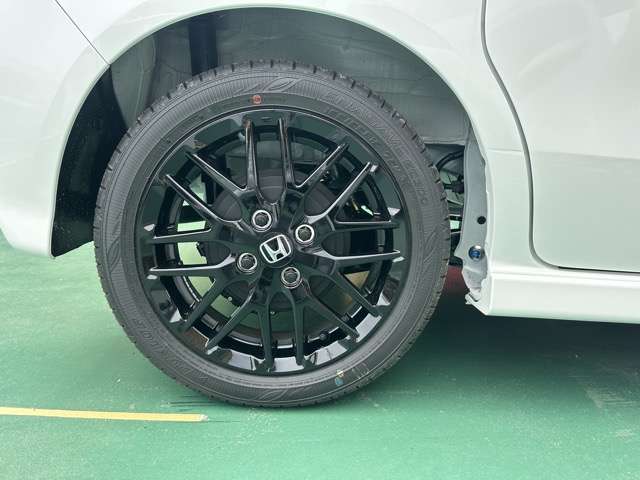 ホンダ Ｎ　ＢＯＸ カスタム ６６０ ターボ ブラック スタイル R8年 (東海) 99