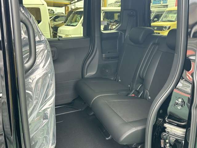 ホンダ Ｎ　ＢＯＸ カスタム ６６０ ターボ ブラック スタイル R8年 (東海) 99
