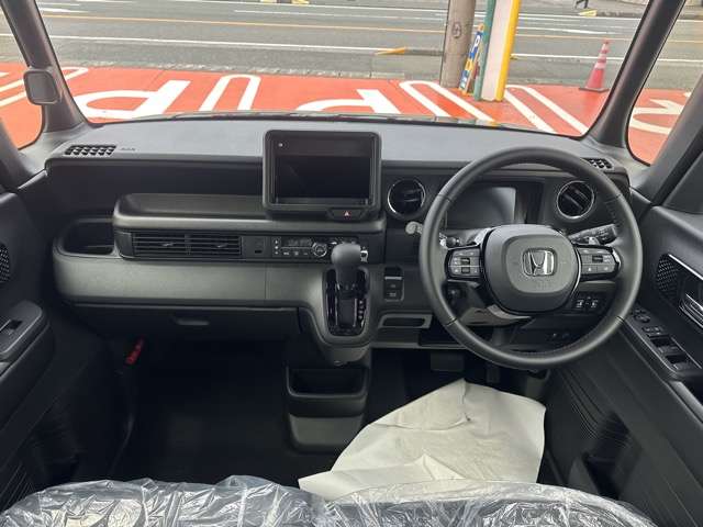 ホンダ Ｎ　ＢＯＸ カスタム ６６０ ターボ ブラック スタイル R8年 (東海) 99