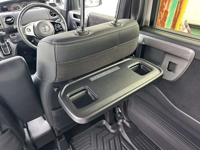 ホンダ Ｎ　ＢＯＸ カスタム ６６０ Ｌ ターボ スタイルプラス ブラック R4年 (東海) 99