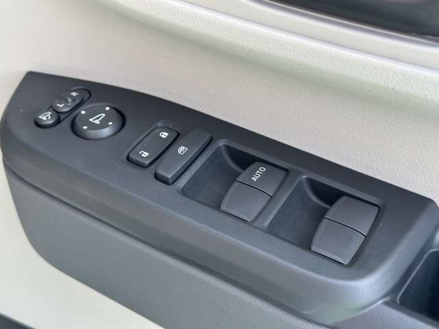 ホンダ Ｎ　ＢＯＸ ６６０ ファッションスタイル モノトーン R8年 (東海) 99