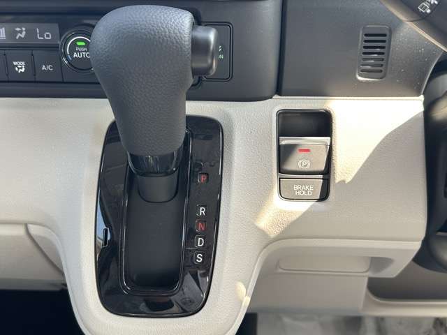 ホンダ Ｎ　ＢＯＸ ６６０ ファッションスタイル モノトーン R8年 (東海) 99