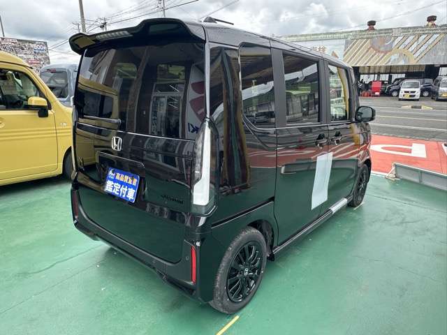 ホンダ Ｎ　ＢＯＸ カスタム ６６０ ブラック スタイル R8年 (東海) 99