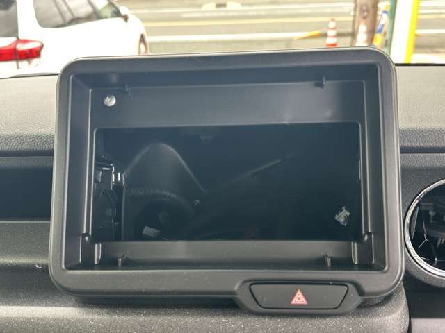 ホンダ Ｎ　ＢＯＸ カスタム ６６０ ブラック スタイル R8年 (東海) 99
