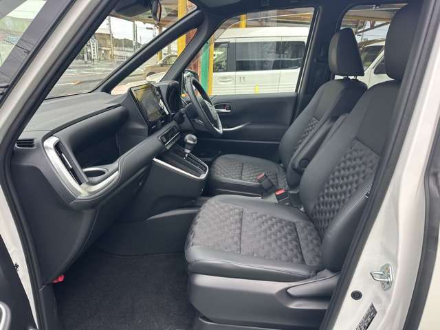 トヨタ ヴォクシー １．８ ハイブリッド Ｓ－Ｚ R7年 (東海) 99