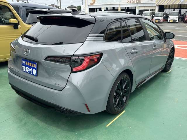 トヨタ カローラ　ツーリング　ハイブリッド １．８ ハイブリッド アクティブ スポーツ R7年 (東海) 99
