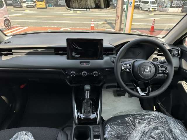 ホンダ ヴェゼル １．５ Ｅ：ＨＥＶ Ｚ R8年 (東海) 99