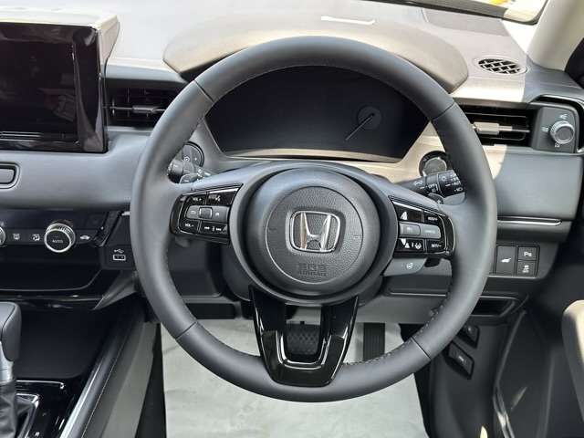 ホンダ ヴェゼル １．５ Ｅ：ＨＥＶ Ｚ R8年 (東海) 99