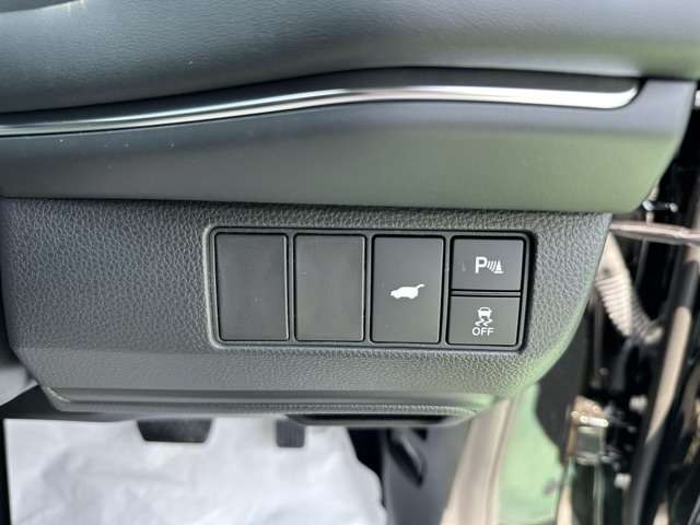 ホンダ ヴェゼル １．５ Ｅ：ＨＥＶ Ｚ R8年 (東海) 99